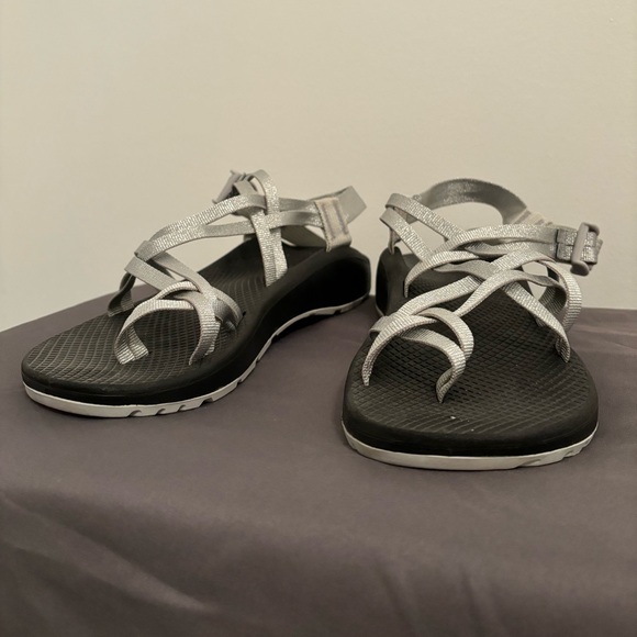 Women’s Zx Dual Strap Cushioned Sandal, size 9. Silver Reflective color. - Picture 2 of 4